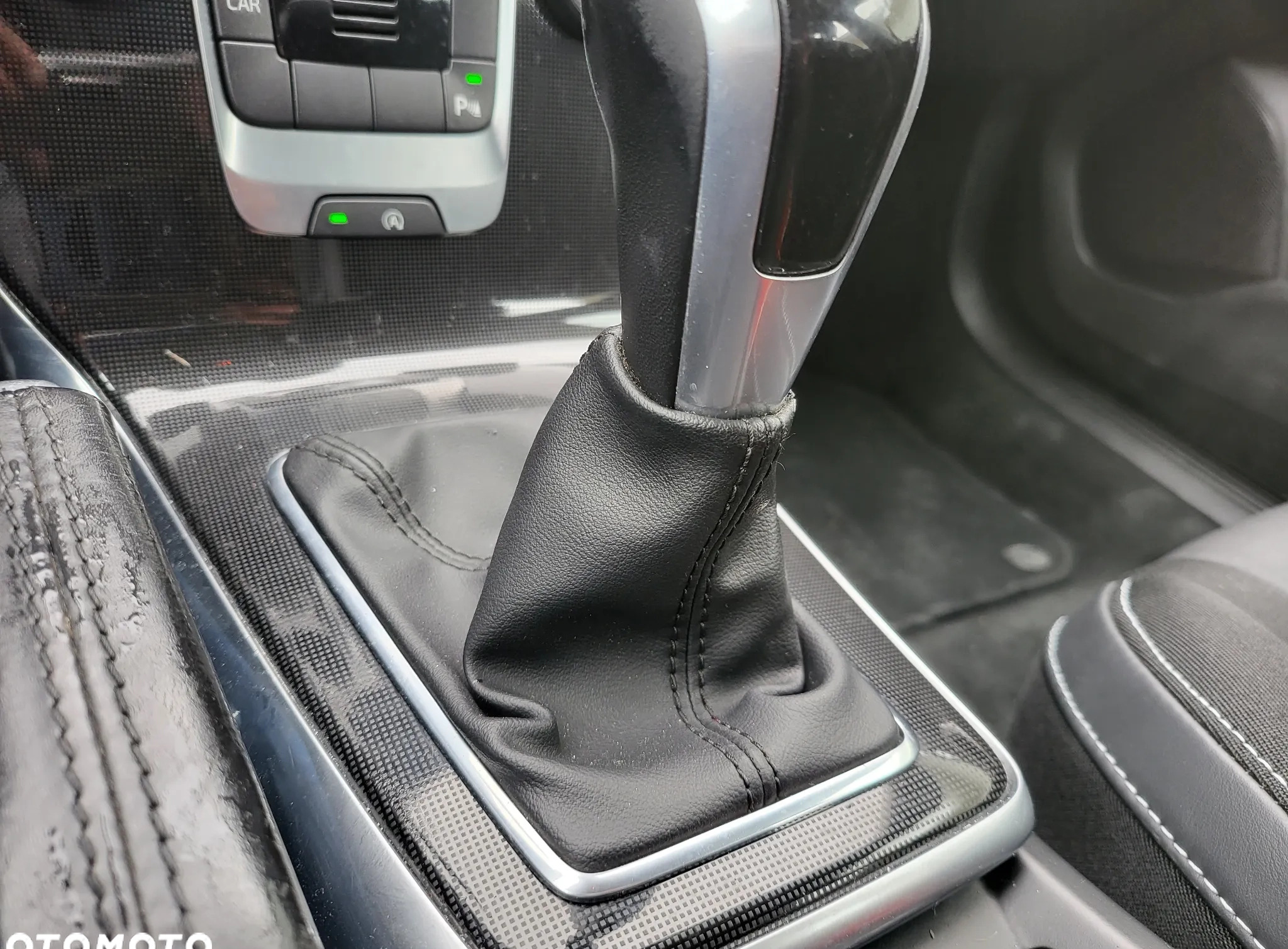 Volvo V40 cena 52400 przebieg: 191200, rok produkcji 2016 z Trzebiatów małe 137